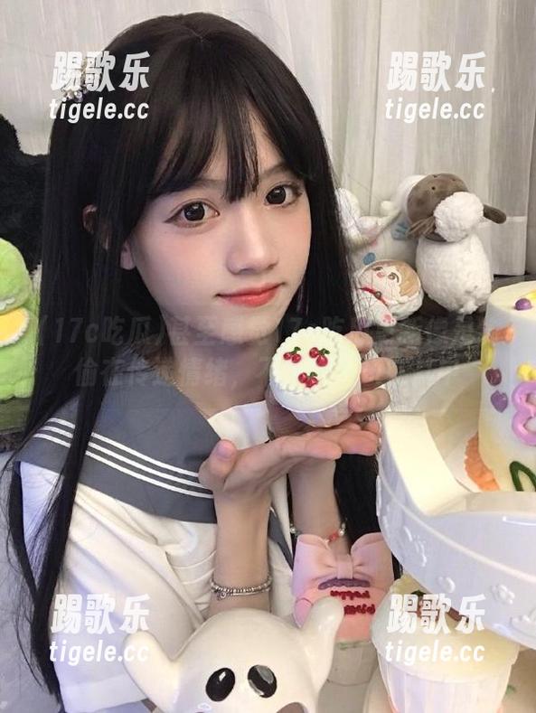 甚至感觉17c吃瓜更新像是偷偷在传递情绪，不过我是乐在其中