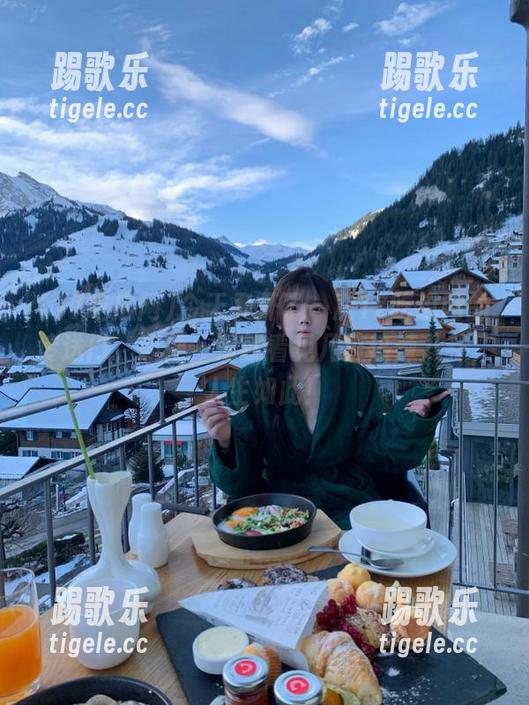 17吃瓜网 今天又开了一次17吃瓜网的传送门,随便一滑就看见几桩热辣八卦,人生如此!