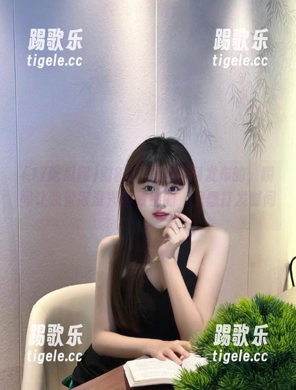 刚刚在17吃瓜网发布的，瞬间让我觉得没兴趣做别的，只想打发时间。