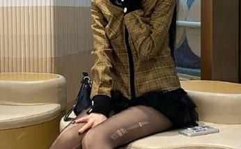 “51吃瓜”发布的新在线视频，短短几分钟让我沉迷其中，罪过罪过！
