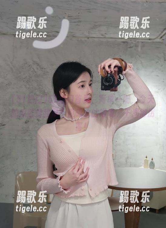 51热门首页，简单一刷，今天的瓜就像我早上没喝水的喉咙，干渴得厉害！