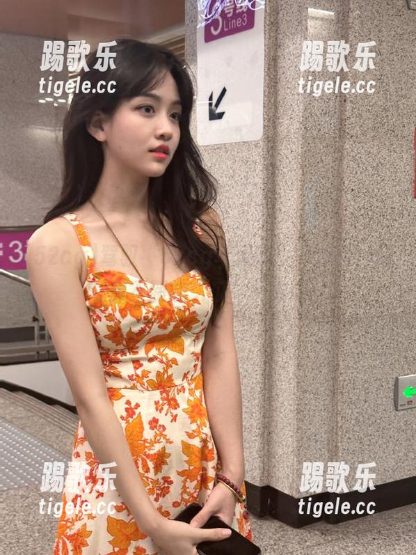 驾驭“52cg苹果版”，体验一场意想不到的“瓜”事波澜！