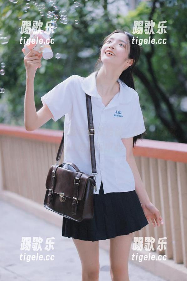 在线等你来洽谈，无端瓜缘就在61吃瓜网中心。