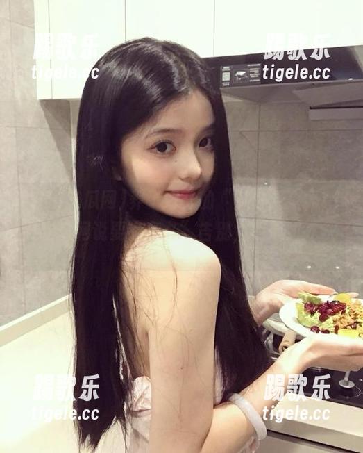 养了好久的“八卦囊”，718吃瓜网说要“永久”告别，我心如死灰。