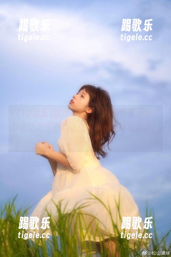 这网页登录718娱乐苹果版，瞬间让我觉得自己也可以参与明星八卦，太美好了。