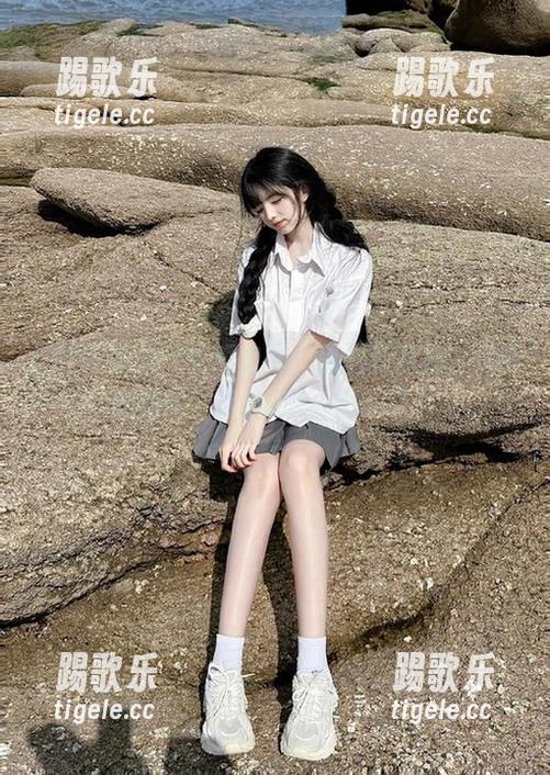 91吃瓜官网：黑料和八卦，你能吃饱吗？我快撑Explai了！
