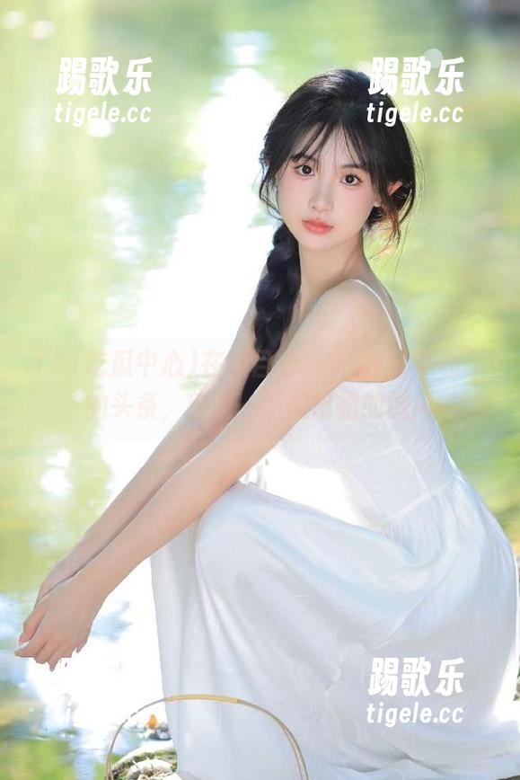 91吃瓜中心 在线目击“91吃瓜中心”的头条,感受一下瓜田里的微风