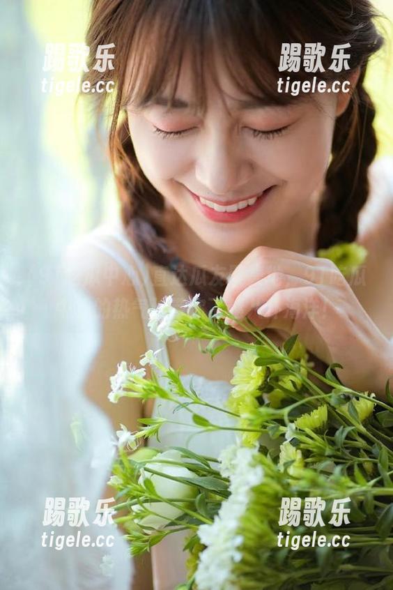 91吃瓜中心 直达瓜友聚集地,91吃瓜中心的热气球带你飞越八卦海洋!