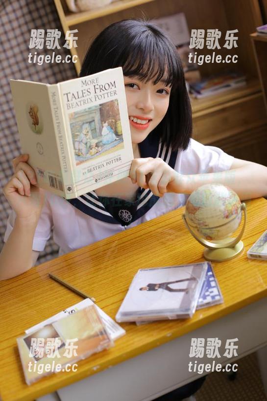 注册91吃瓜群众苹果版，只需10秒，让你在家也能感受瓜田的热闹！
