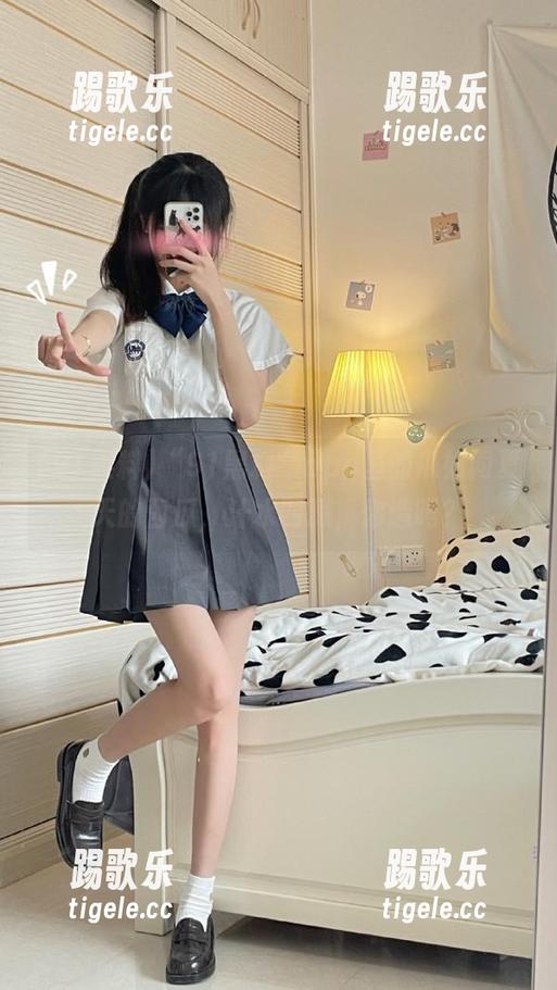 “91黑料”app里的瓜如同夏天的西瓜，汁水四溅，你造吗？