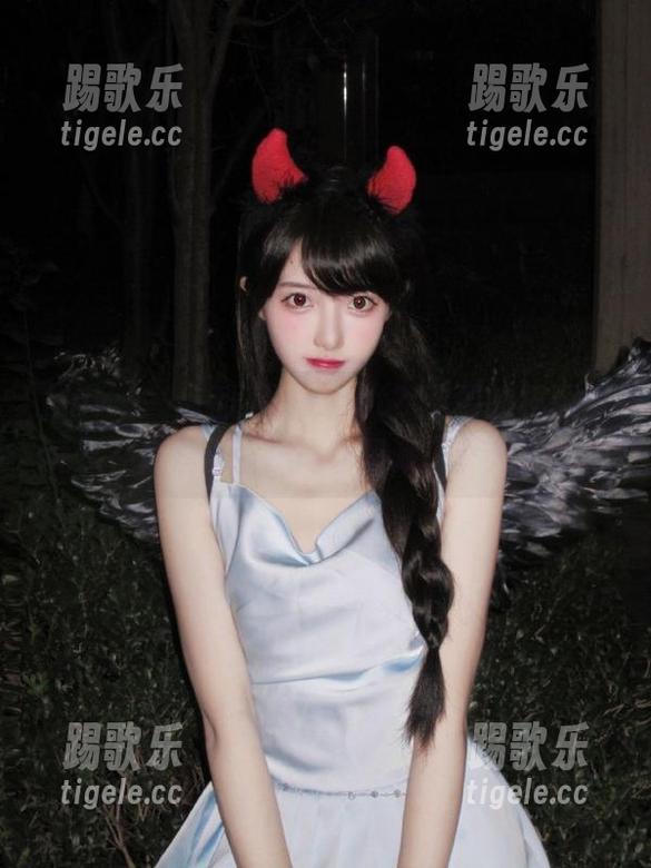 一点都不hlwbet？你要的视频，竟然在背景那一抹闪动里藏了个大彩蛋！