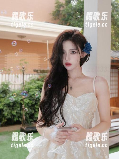 每次逛到www.zztt333的传送门，心里都底气不足，生怕被瓜神训诫！