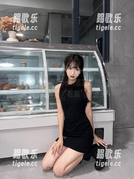 看zztt87.ccm黑料线路，我觉得我都可以开设‘吃瓜’专业了！