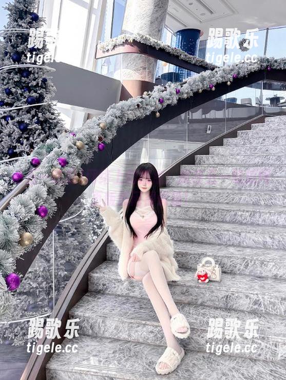 网络上的槽点：我在五一吃瓜网页版悠闲得像猫！