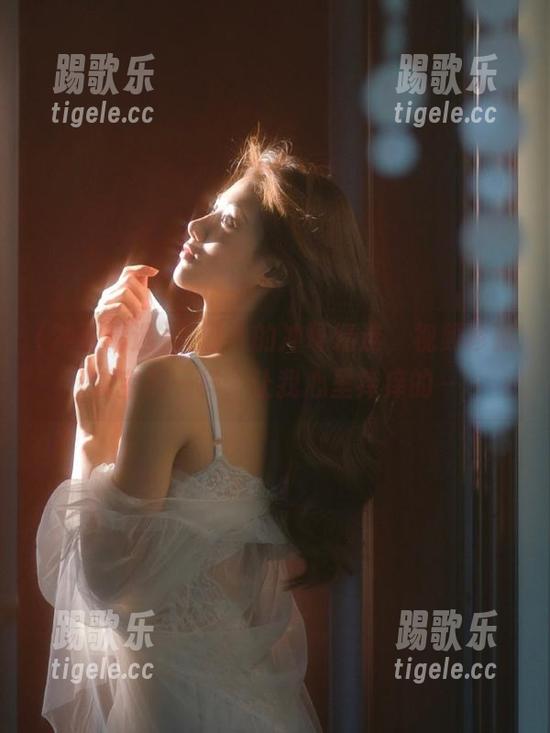 入口处的冲哥精选，视频珍藏像宝藏一样，让我心里痒痒的～