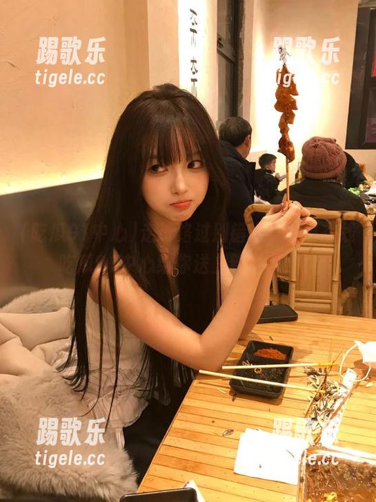 走过路过别错过，今日在线吃瓜91中心给你送上新鲜八卦！