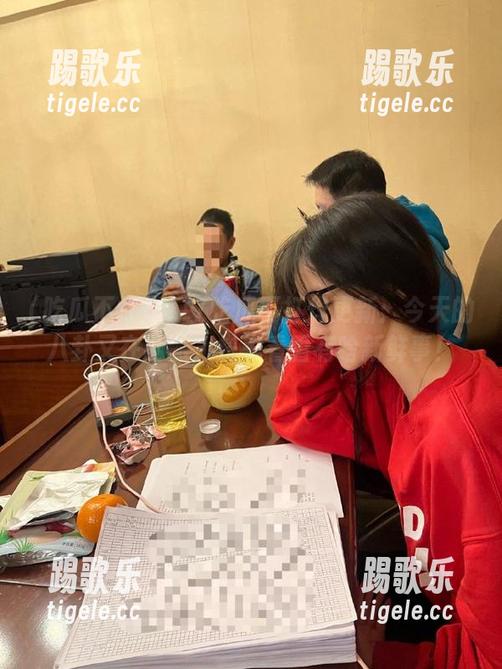17吃瓜不打烊更新：今天的八卦又在酝酿，快来看看有啥新鲜事！