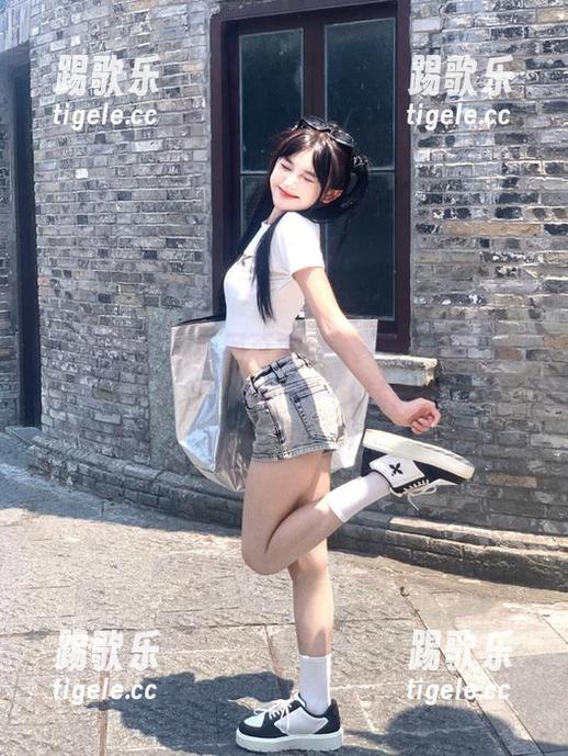 吃瓜网网页黑料一箩筐，好奇心跟不上，一边看一边舔屏
