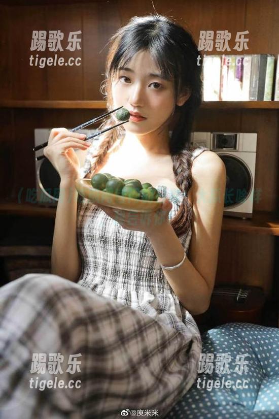 吃瓜网官网的日常：大瓜长啥样，我告诉你！