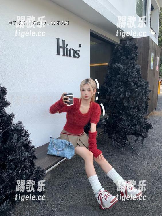 下载吃瓜黑料网，听说海角那边的瓜比海水还咸！