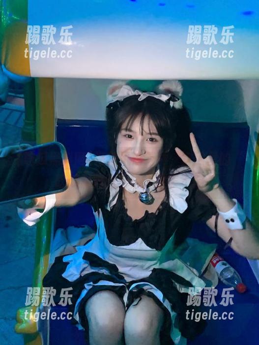 海角风情万种，官网里的“吃瓜黑料网”让人欲罢不能