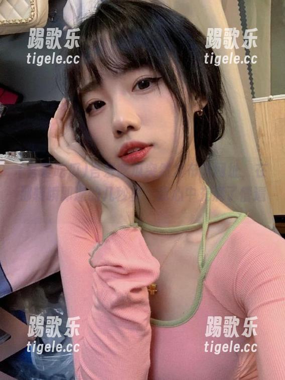 吾爱吃瓜突然发布新网址，在那转瞬即逝的几秒里，我心中充满了懵逼。