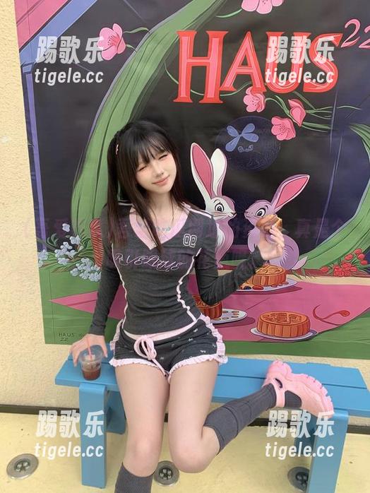 吾爱吃瓜 吾爱吃瓜网址的资源,真是个吸引眼球的花瓶呢。