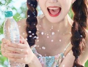 网页频道翻到明星黑料，感觉人生像开了挂