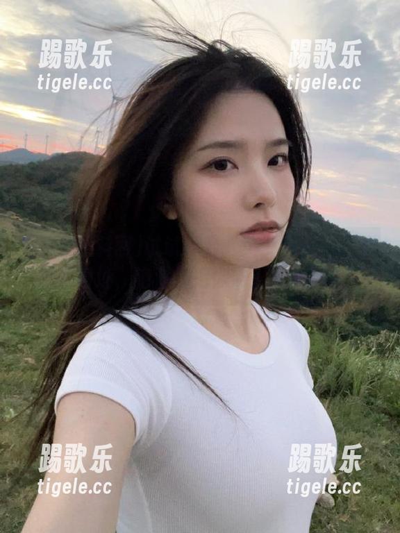 美女黑料网 试试打开“美女黑料网”这神秘网址,绝对能把你带入震惊模式!