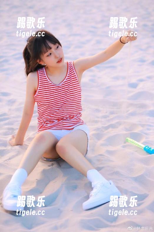 懒得追剧？来个链接，美女黑料网带你看直播八卦！