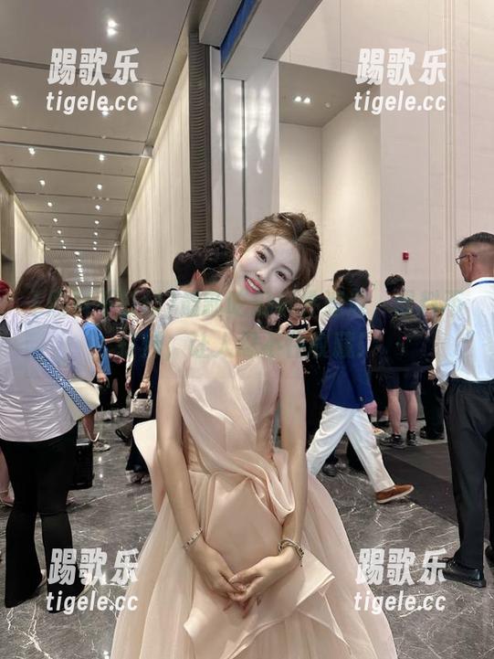 最新吃瓜事件速递，黑料不打烊，让人忍不住收藏！