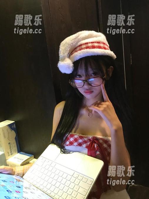 “黑料不打烊”直达，瓜皮都剥开了，下面竟藏着个宇宙！