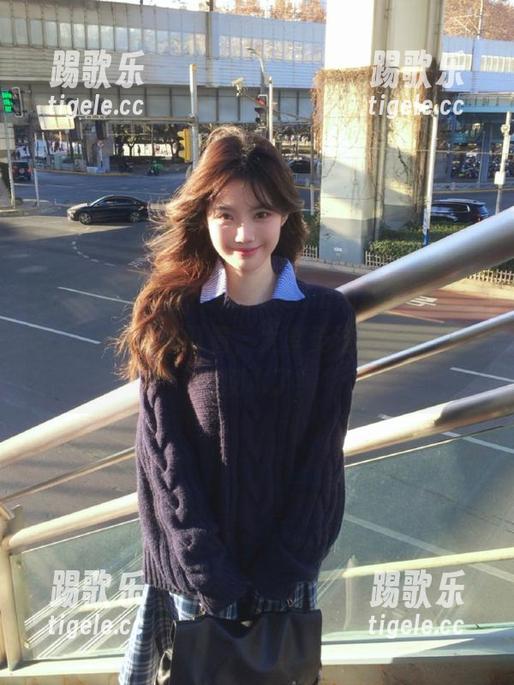 zztt32.ccm黑料不打烊，我就边啃瓜边盯着，太享受这个不断更新的剧本了！
