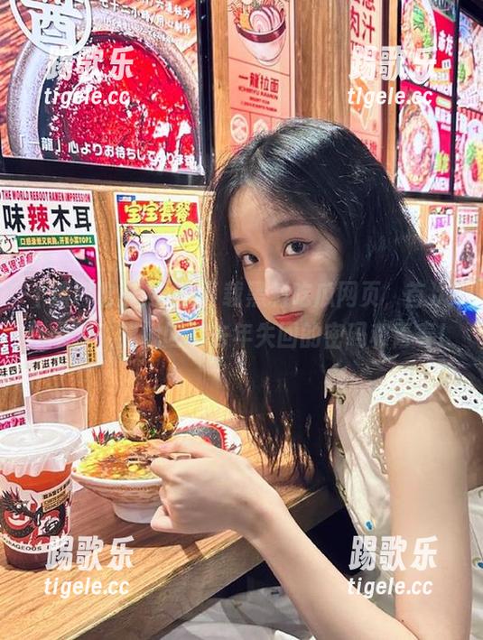 下载黑料吃瓜网页，首次登录时，我找回了去年失回的密码和青春！