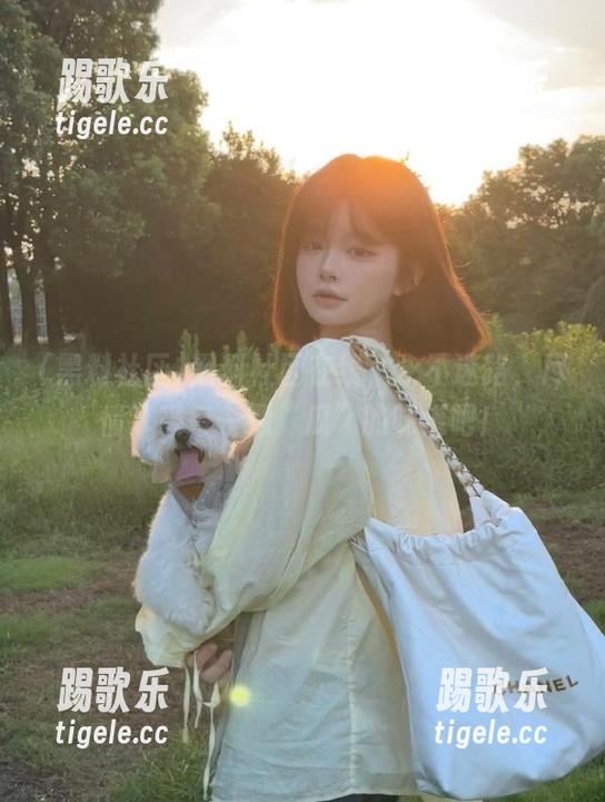 黑料社区在线，永不迷路，尽情享受每一颗“瓜”的味道吧！