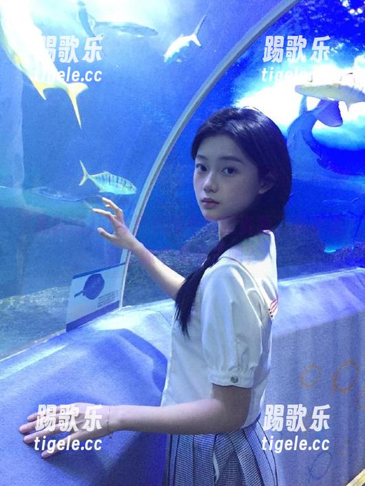 好奇黑料网今日的资源，这种悬念太像个续集了吧？