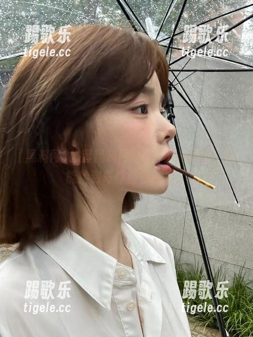 推荐黑料网ios，不光好玩，还能捡到奇奇怪怪的瓜。
