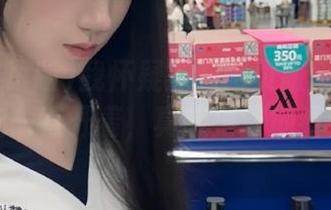 我怀疑黑料网页版51的入口能不能一直开着，真想狠狠地看个够。