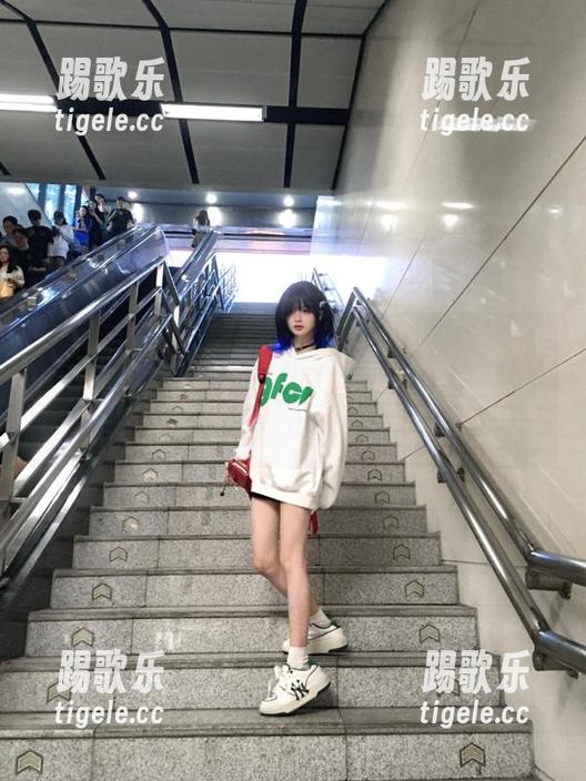 黑料网页版51又发布独家黑料，不得不说，瓜越来越香了，忍不住想多吃几口！