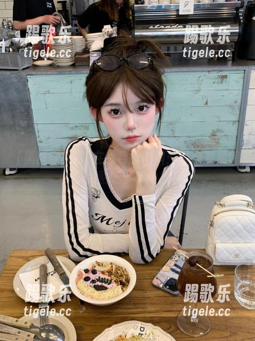 在线寻找黑料：黑料视频网，瓜太熟吃多了怕发胖！