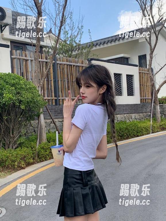 一边分享一边感叹，“黑瓜吃料”的内容就像一份舌尖上的调味剂，咂嘴了！