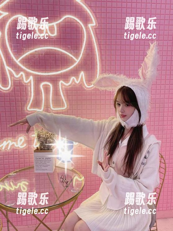着急吃瓜？直接下载黑瓜吃料吧，完全不怕掉线！