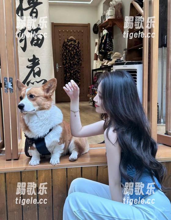 收藏“黑社料”，是不是能隐隐约约被打造成一个吃瓜小网红？